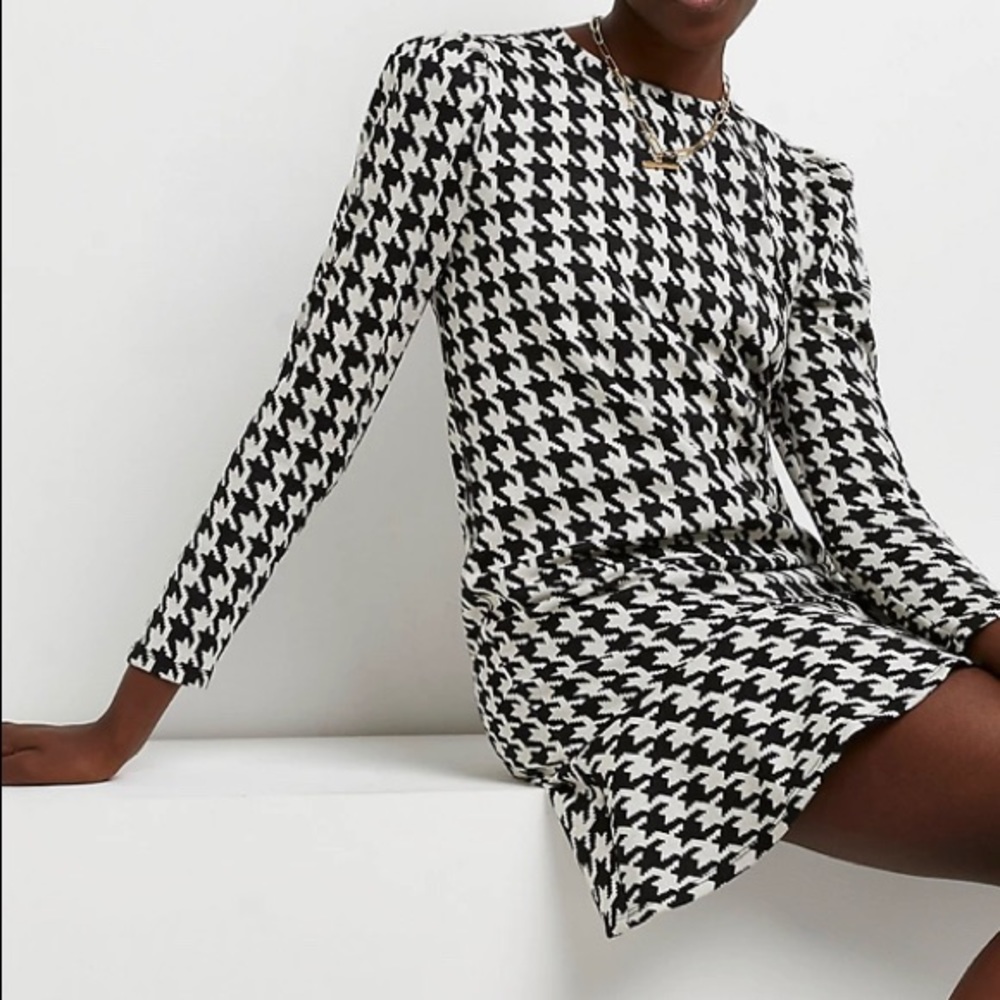 Brand new this season River Island peplum hem dress!